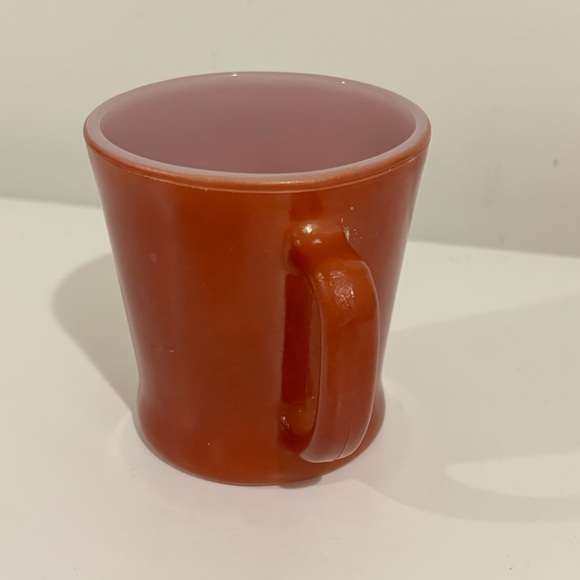 Vintage Fire King Anchor Hocking D-handle milk glass coffee mug reddish orange - Picture 4 of 9